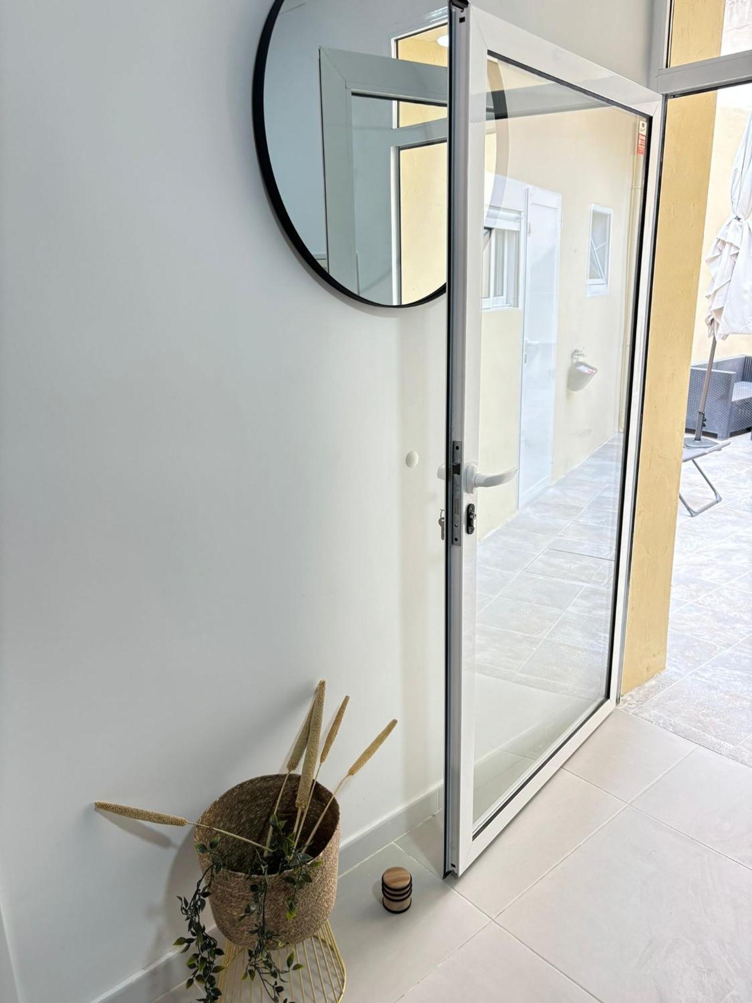Carolinas Suites By Coqueto Alicante Buitenkant foto